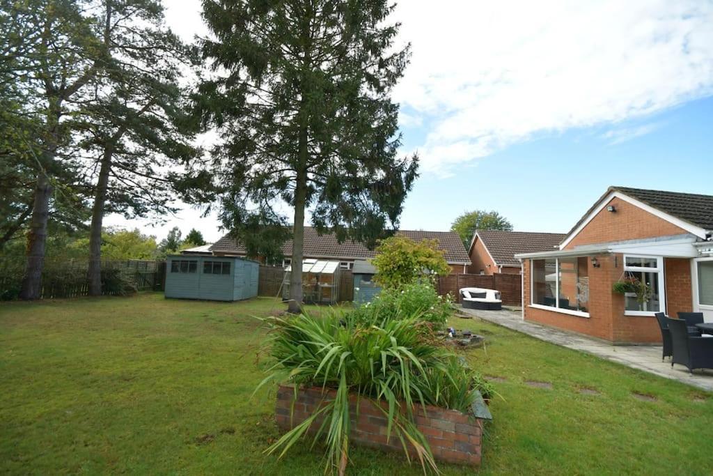 Little Hare Lodge - Spacious 2 Bedroom Attached Bungalow Woodhall Spa Esterno foto